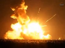 Взрыв на старте ракета-носителя 