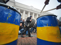 Митинг у здания Верховной рады Украины