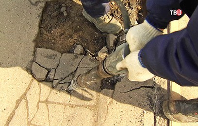 Бирюков: капитальный ремонт дорог в Москве завершится к 1 сентября