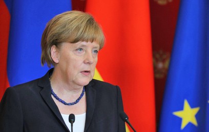 Меркель выступила против отмены антироссийских санкций