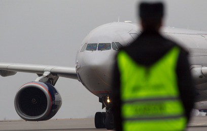 В Красноярске из-за дебошира экстренно сел самолет