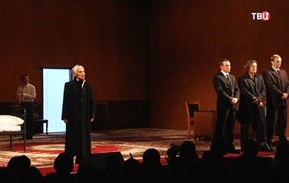 В МХТ провели смелый эксперимент над "Тремя мушкетерами"