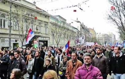 Тысячи людей приняли участие в митинге против НАТО в Белграде