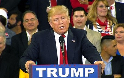 В штабе Трампа «прольют яркий свет» на доходы четы Клинтон