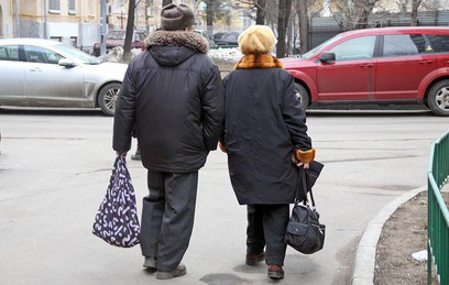 Уехавшие из СССР пенсионеры требуют от России миллионы рублей