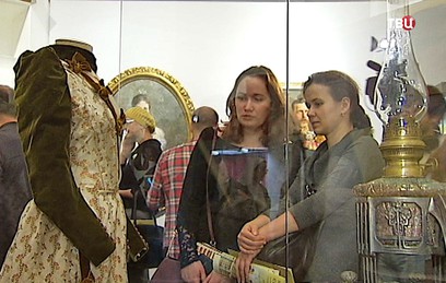 В Историческом музее представили каталог выставки о Романовых