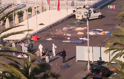 Президент Франции назвал случившееся в Ницце терактом