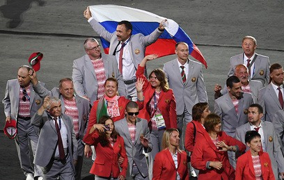 Паралимпийский комитет Белоруссии не накажут за вынос флага России
