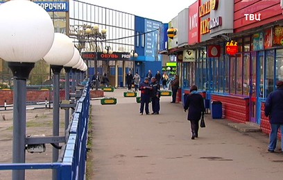 "Царство шаурмы": рынок у "Петровско-Разумовской" готовится к сносу