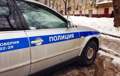 В Подмосковье жена нашла в машине мертвого мужа и его любовницу