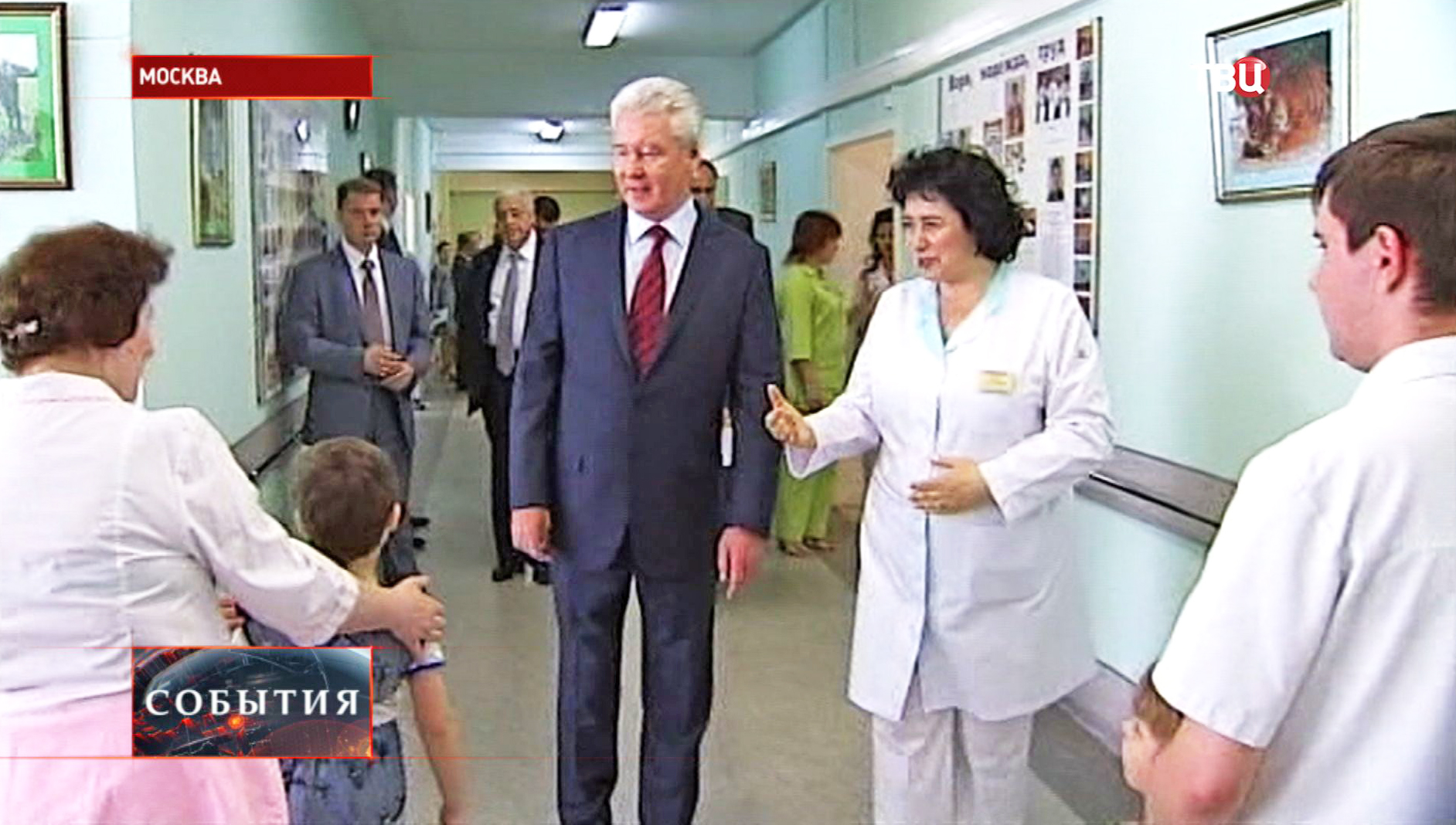 Сергей Собянин во время посещения центра детской психоневрологии
