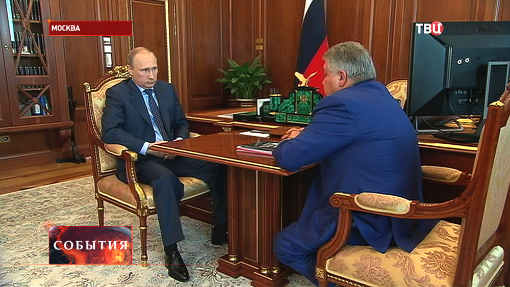 Президент России Владимир Путин и глава Курчатовского института ядерные технологии Михаил Ковальчук