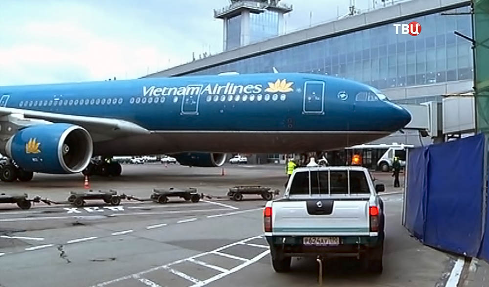 Самолет Vietnam Airlines