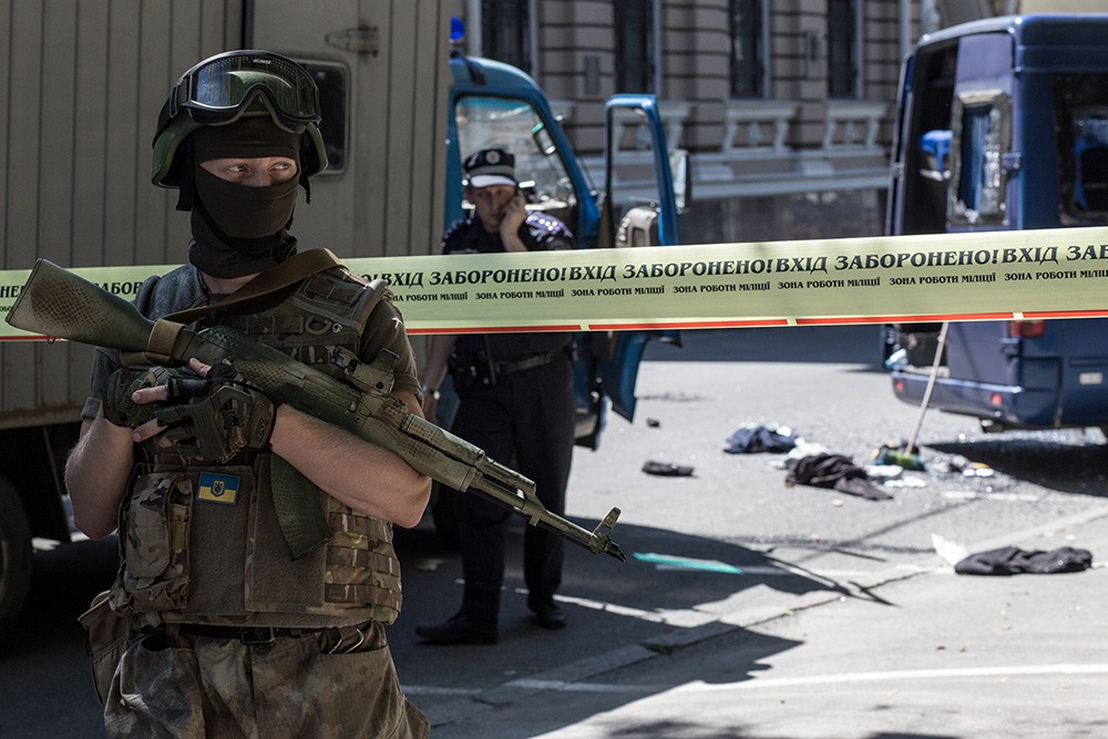 Под Одессой военные вынуждены были отстреливаться от местных жителей | Русская весна