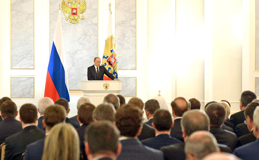 Президент России Владимир Путин во время оглашения ежегодного послания президента Российской Федерации Федеральному Собранию Президент России Владимир Путин во время оглашения ежегодного послания президента Российской Федерации Федеральному Собранию
