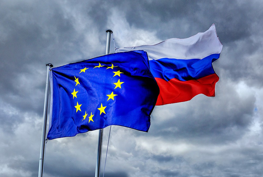 ЕС сократил санкции против России