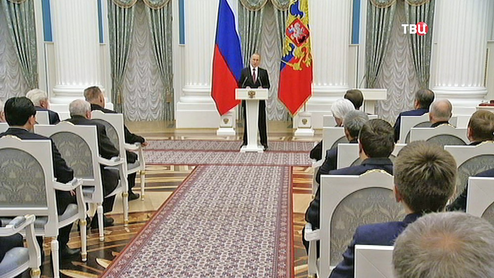 Президент России Владимир Путин вручает госнаграды Президент России Владимир Путин вручает госнаграды