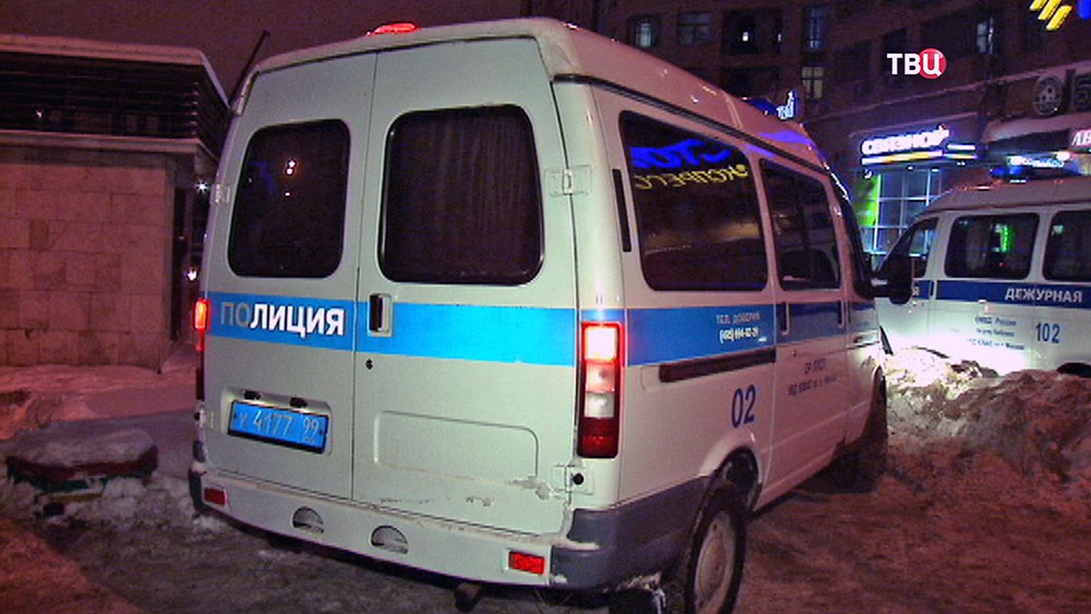 Машины полиции на месте происшествия в Москве Машины полиции на месте происшествия в Москве