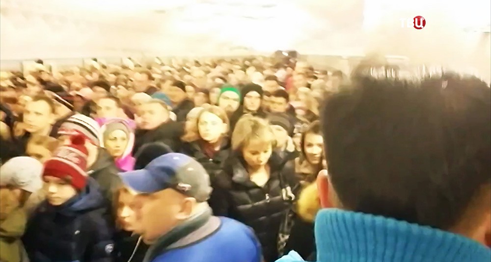 Давка на станции метро "Тульская" Давка на станции метро "Тульская"