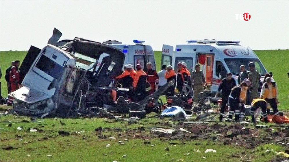 На месте подрыва военного конвоя в Турции