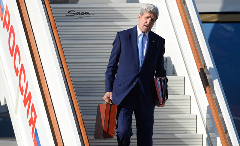 Государственный секретарь США Джон Керри в аэропорту "Внуково-2" во время рабочего визита в Москву