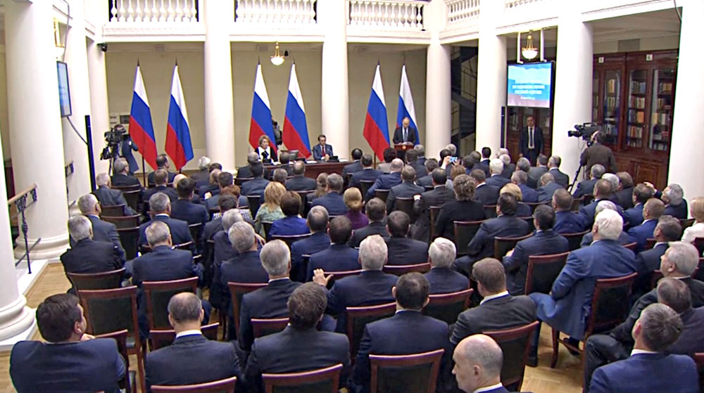 Владимир Путин принял участие во встрече с членами Совета законодателей при Федеральном Собрании Российской Федерации