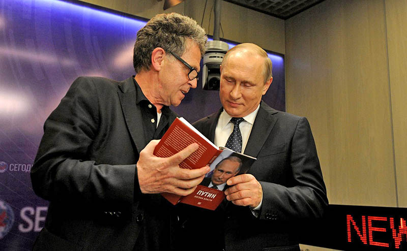 Президент России Владимир Путин и писатель Хуберт Зайпель