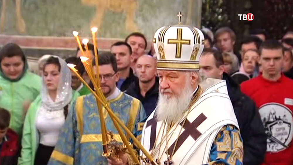 Патриарх Кирилл провел литургию в честь Казанской иконы Божией Матери Патриарх Кирилл провел литургию в честь Казанской иконы Божией Матери