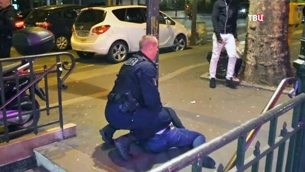 Полиция Франции проводит задержание