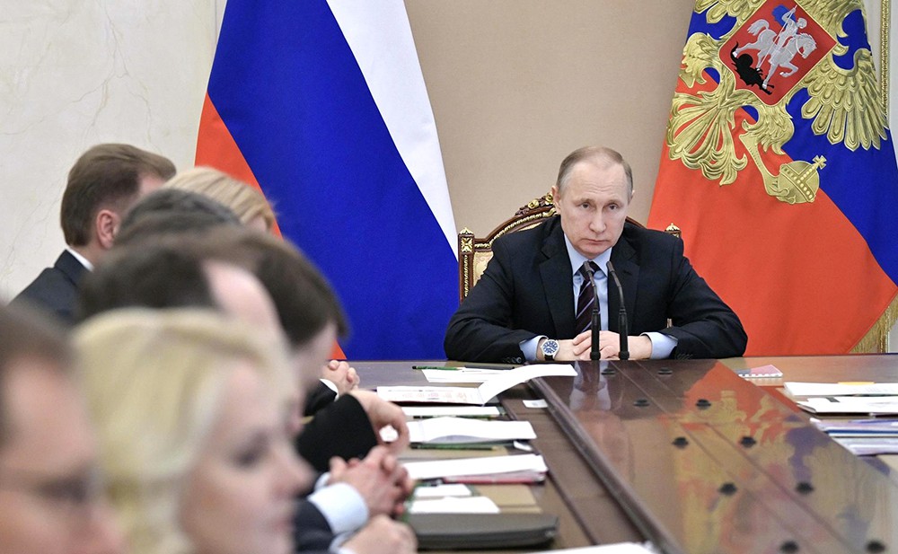 Президент России Владимир Путин на совещании с членами Правительства РФ Президент России Владимир Путин на совещании с членами Правительства РФ