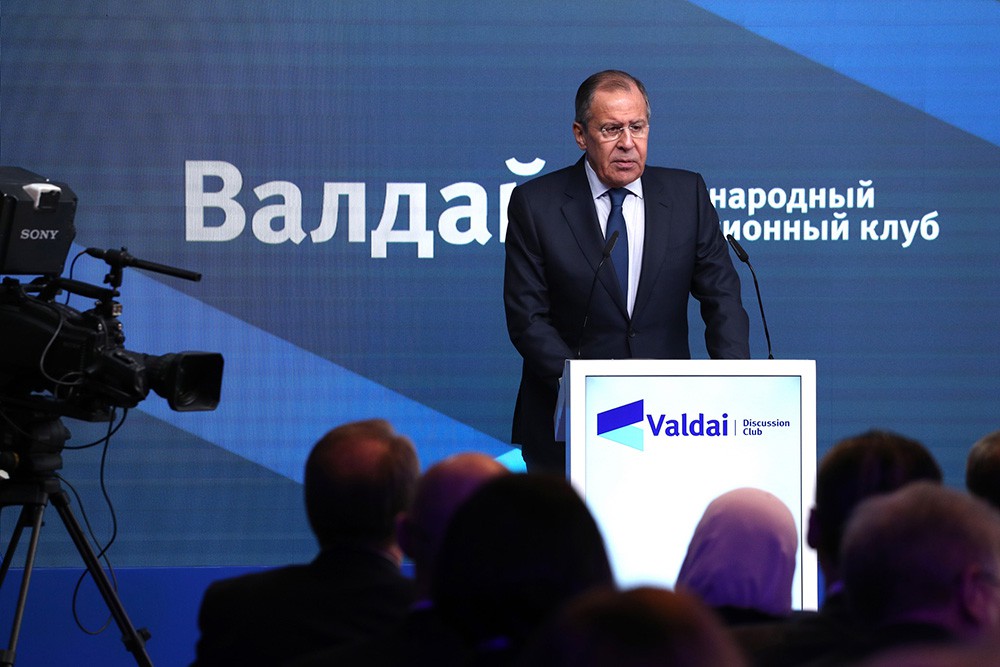 Глава МИД России Сергей Лавров на засидании дискуссионного клуба "Валдай" Глава МИД России Сергей Лавров на засидании дискуссионного клуба "Валдай"