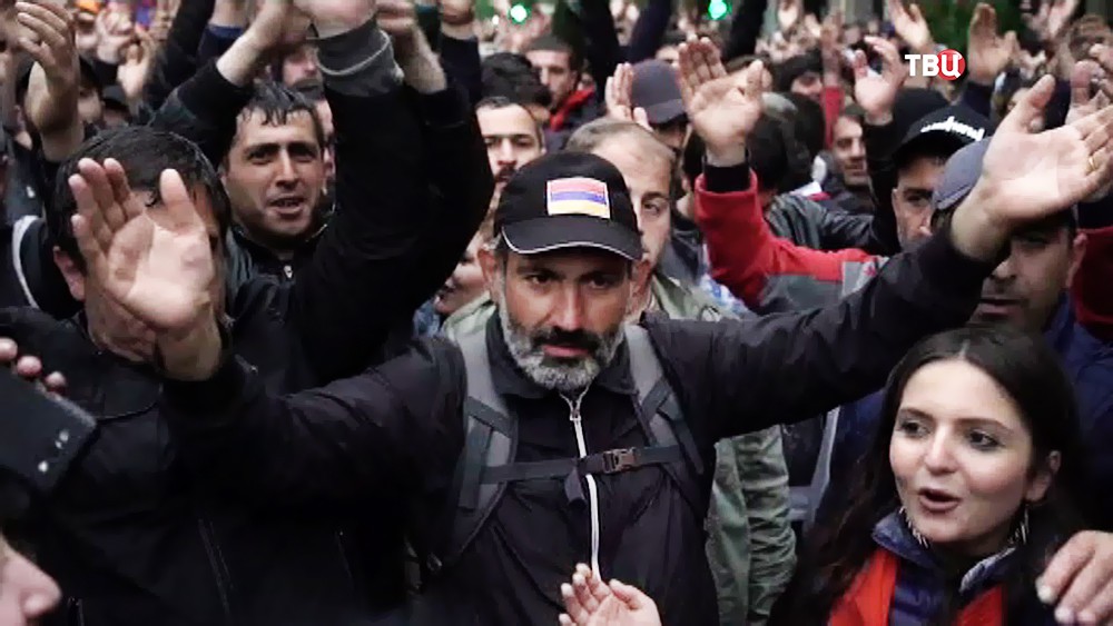 Никол Пашинян на митинге Никол Пашинян на митинге