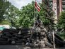 Блокпост в Луганске Блокпост в Луганске