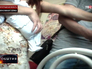 Родители пытаются продать новорождённую дочку Родители пытаются продать новорождённую дочку