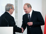Президент РФ Владимир Путин вручает госпремию Евгению Примакову Президент РФ Владимир Путин вручает госпремию Евгению Примакову