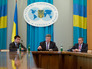 Новый глава МИД Украины Павел Климкин, президент Украины Петр Порошенко и бывший глава МИД Андрей Дещица (слева направо) во время встречи Новый глава МИД Украины Павел Климкин, президент Украины Петр Порошенко и бывший глава МИД Андрей Дещица (слева направо) во время встречи