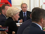 Владимир Путин на совещании с членами правительства РФ Владимир Путин на совещании с членами правительства РФ