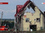 Последствия обстрела жилых районов на востоке Украины Последствия обстрела жилых районов на востоке Украины