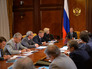 Премьер-министр России Дмитрий Медведев на совещании с членами правительства Премьер-министр России Дмитрий Медведев на совещании с членами правительства