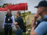 Наблюдатели ОБСЕ на месте падения пассажирского самолета "Малайзийских авиалиний" Boeing 777 Наблюдатели ОБСЕ на месте падения пассажирского самолета "Малайзийских авиалиний" Boeing 777