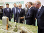 Президент России Владимир Путин во время посещения ОАО "РКЦ "Прогресс" Президент России Владимир Путин во время посещения ОАО "РКЦ "Прогресс"