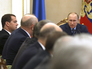 Премьер-министр РФ Дмитрий Медведев и президент РФ Владимир Путин во время заседания Совбеза РФ Премьер-министр РФ Дмитрий Медведев и президент РФ Владимир Путин во время заседания Совбеза РФ