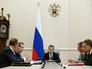 Премьер-министр России Дмитрий Медведев во время совещания с вице-премьерами РФ Премьер-министр России Дмитрий Медведев во время совещания с вице-премьерами РФ