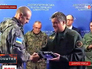 Министр МВД Украины Арсен Аваков награждает военных Министр МВД Украины Арсен Аваков награждает военных