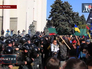 Столкновение сторонников партии "Свобода" и УПА с милицией у здания Верховной Рады Столкновение сторонников партии "Свобода" и УПА с милицией у здания Верховной Рады