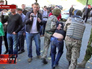 Задержание радикалов во время беспорядков у здания Верховной Рады Задержание радикалов во время беспорядков у здания Верховной Рады