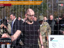 Премьер-министр Украины Арсений Яценюк осматривает стену на границе с Россией Премьер-министр Украины Арсений Яценюк осматривает стену на границе с Россией