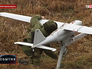 Военнослужащий запускает беспилотник Военнослужащий запускает беспилотник