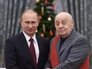 Президент России Владимир Путин награждает орденом "За заслуги перед Отечеством" I степени артиста театра "Ленком" Леонида Броневого Президент России Владимир Путин награждает орденом "За заслуги перед Отечеством" I степени артиста театра "Ленком" Леонида Броневого