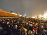 Москвичи и гости столицы встречают Новый год на Красной площади в Москве Москвичи и гости столицы встречают Новый год на Красной площади в Москве